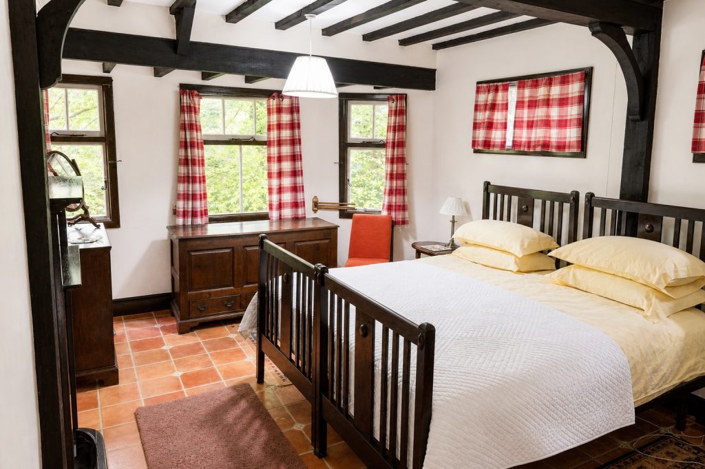 Large double bedroom at Windy Gap